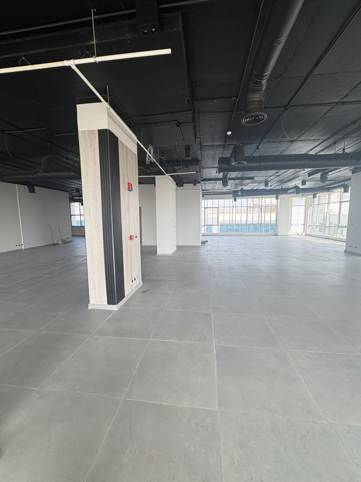 Office for Rent in Signature Square | 960 SQM | White Box