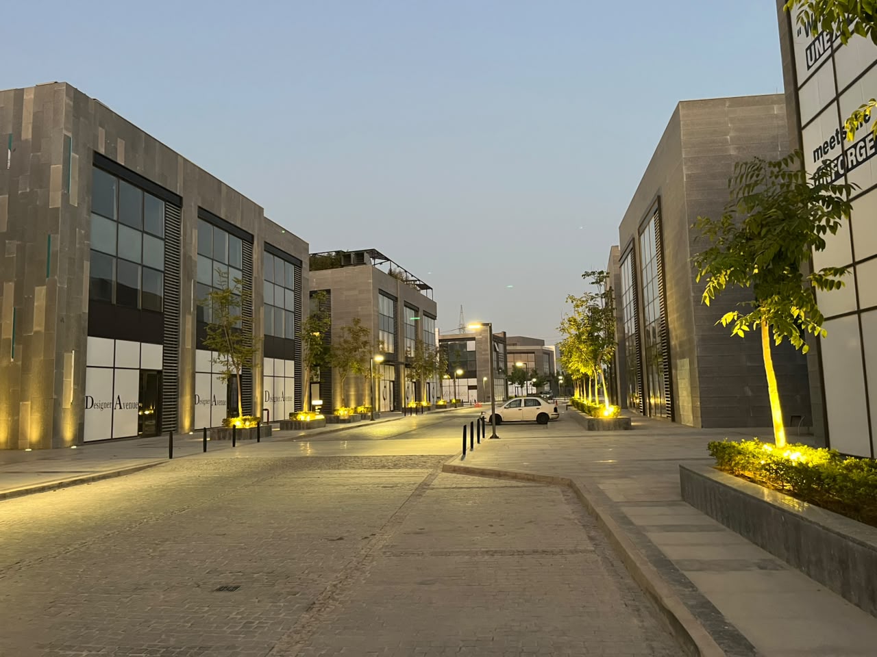 Office for Rent in Direct In Mehwar | 440 SQM | Finished